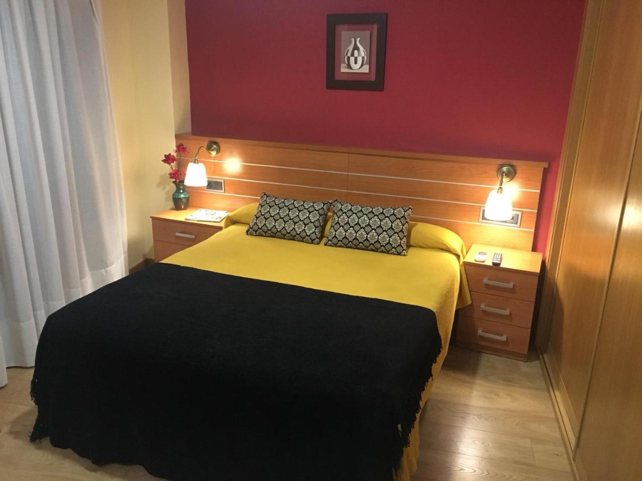 Hostal Dona Juana Ávila Luaran gambar